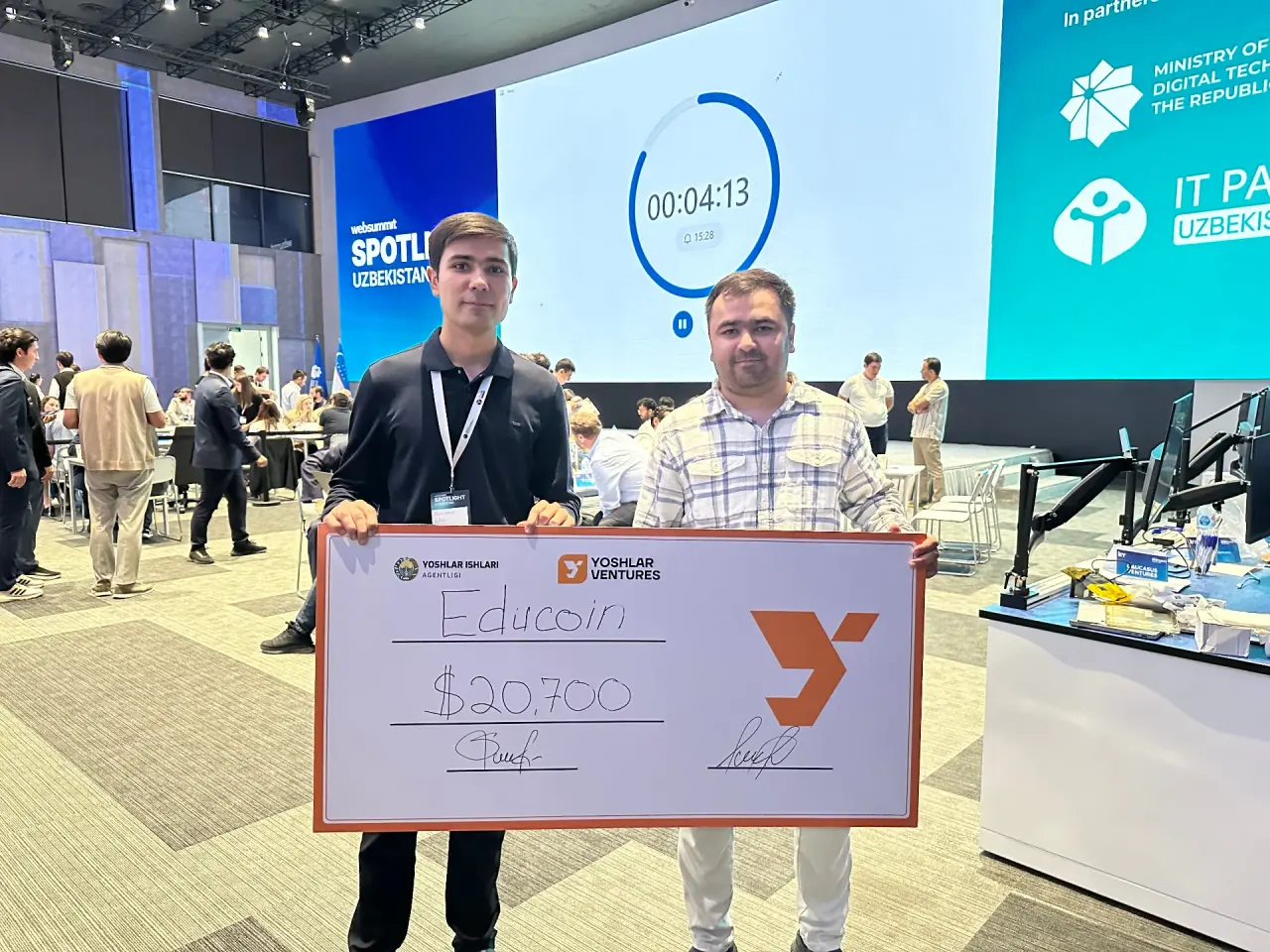 EduCoin Yoshlar Ventures’dan $20,700 investitsiya cheki bilan